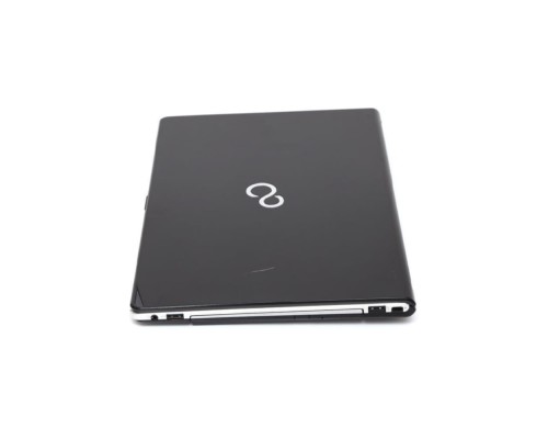 Ноутбук 13.3" Fujitsu LifeBook S904 / Intel Core i5-4200M / HDD 500 GB / DDR3 8 GB / Intel HD 4400