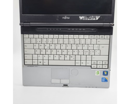 Ноутбук 13.3" Fujitsu Lifebook S760 / Intel Core i3-330M / HDD 320 GB / DDR3 4 GB / Intel HD