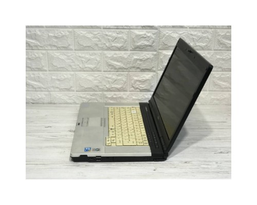 Ноутбук 15.6" Fujitsu Lifebook E780 / Intel Core i3-370M / HDD 320 GB / DDR3 4 GB / Intel HD